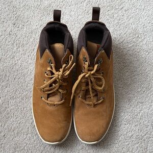 Timberland Tan Chukka Boots